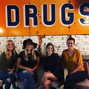 Meet your Posher, Nikki